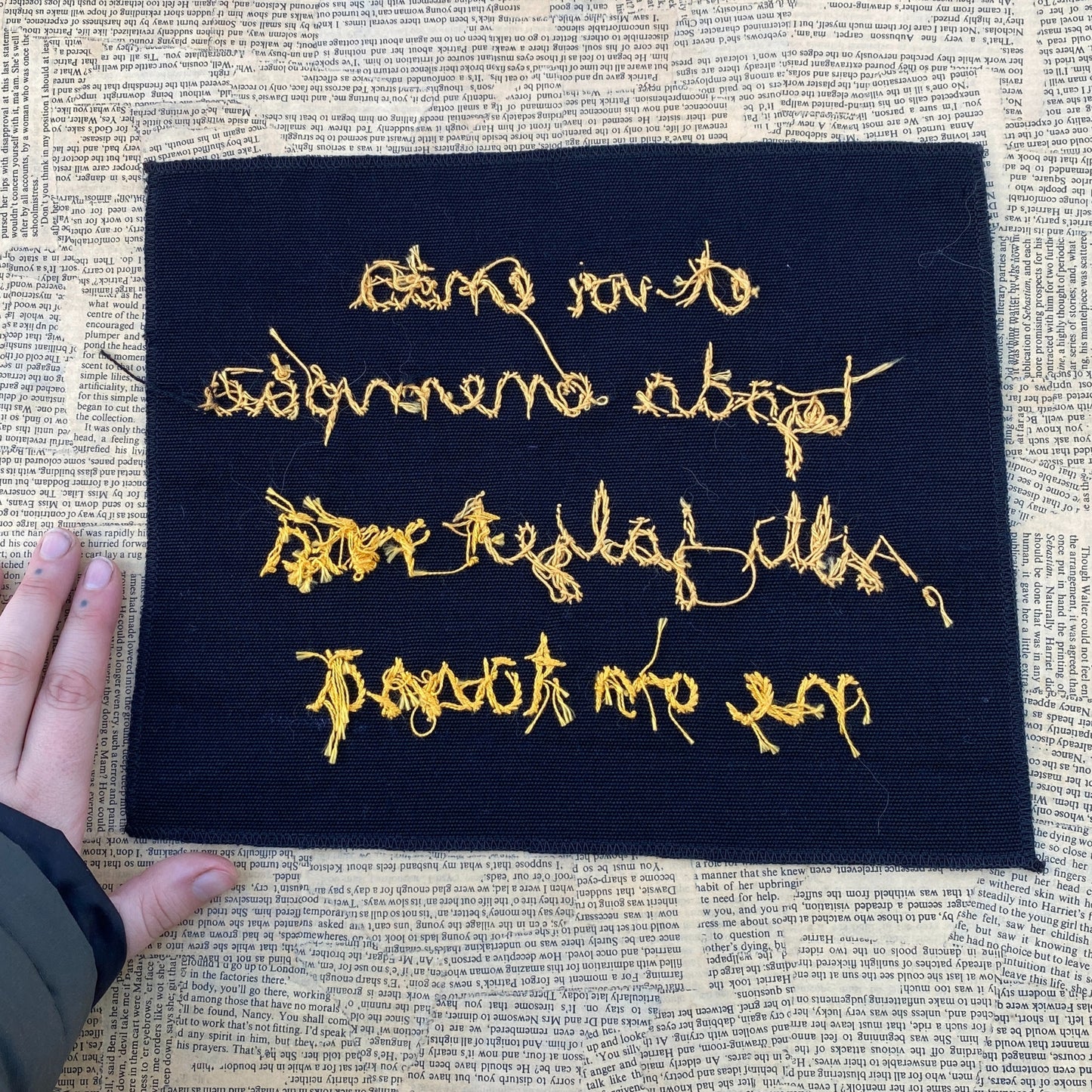 Et voi enää lyödä enempää - embroidery work