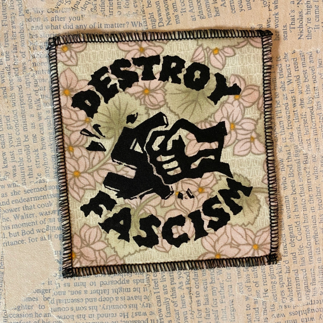 Destroy Fascism - pieni kangasmerkki