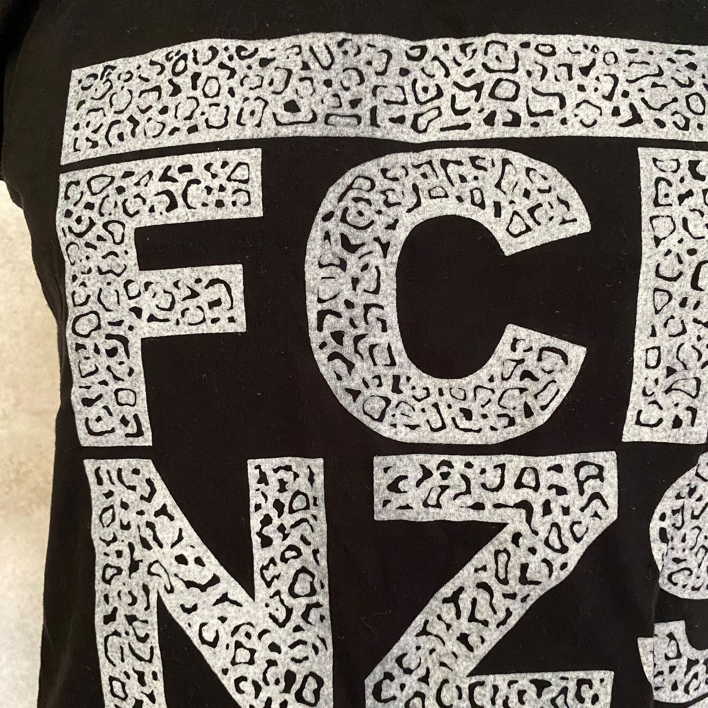 FCK NZS  - S kokoinen t-paita