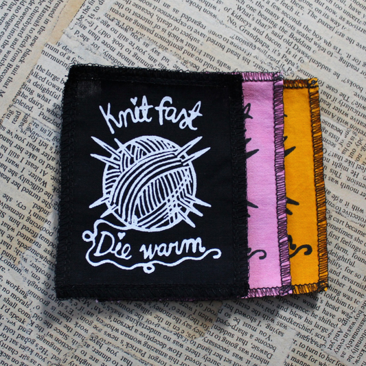 Knit fast die warm - pieni kangasmerkki