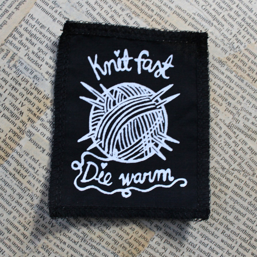 Knit fast die warm - pieni kangasmerkki