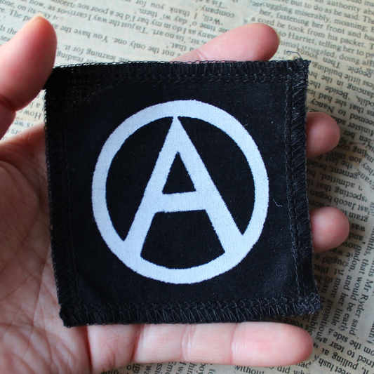 A For Anarchy - pieni kangasmerkki