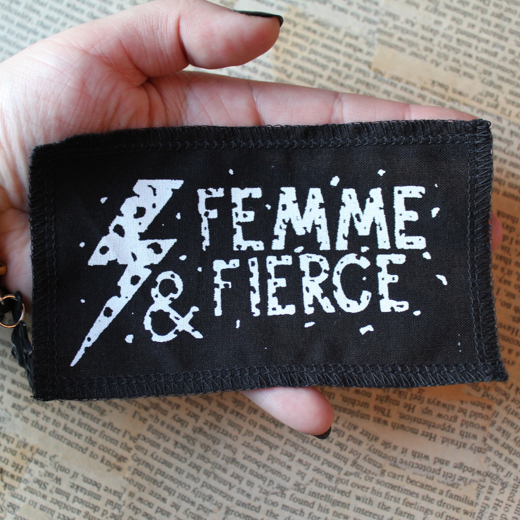 Femme & Fierce - pieni kangasmerkki