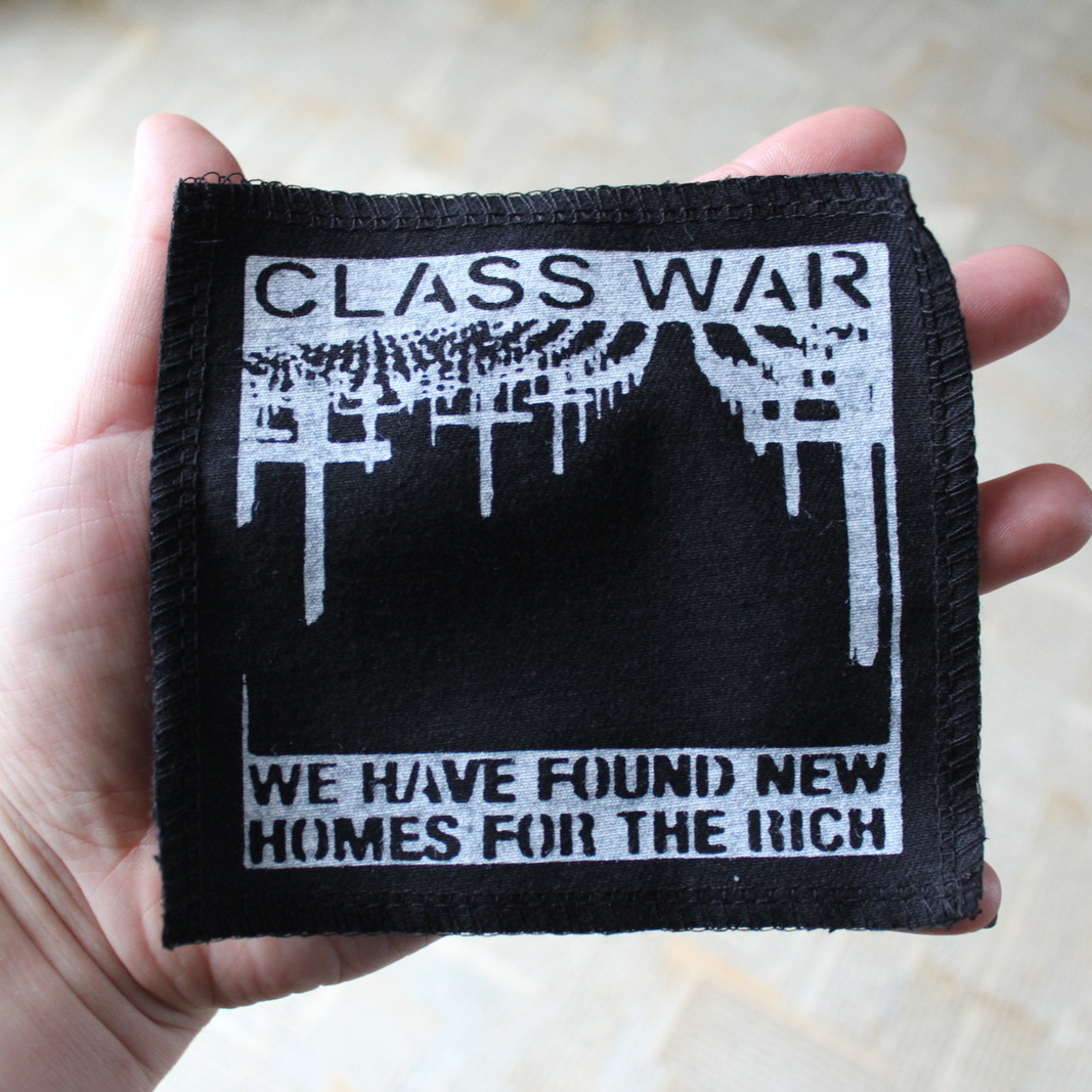 Class War - pieni kangasmerkki