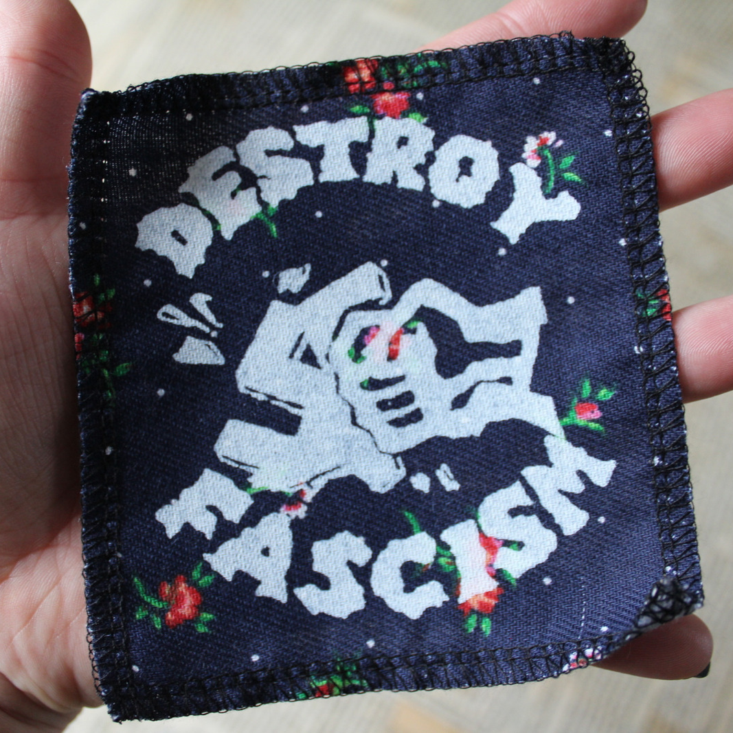 Destroy Fascism - pieni kangasmerkki