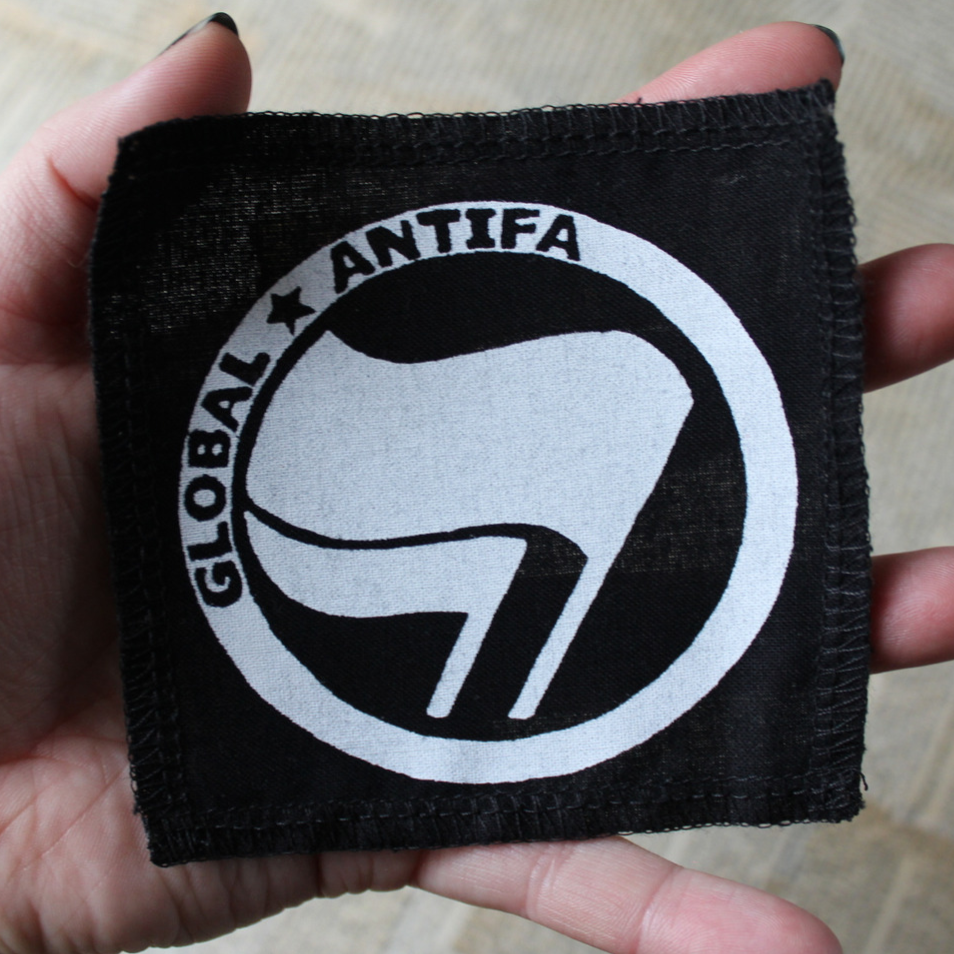 Global antifa - pieni kangasmerkki