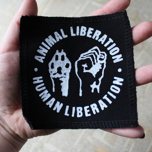 Animal liberation, human liberation - pieni kangasmerkki